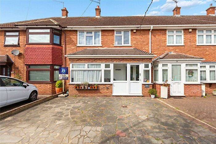 3 Bedroom Terraced House For Sale In Swan Avenue, Upminster, RM14
