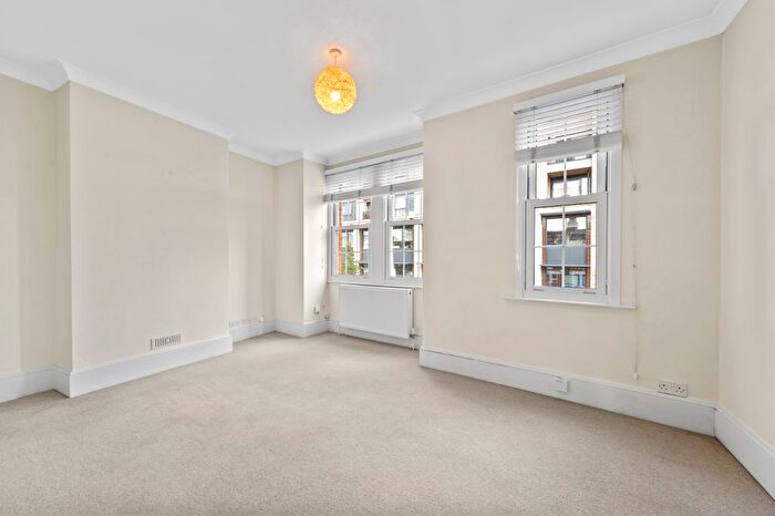 1 Bedroom Flat To Rent In Kingston Road, London, SW20