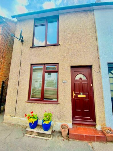 2 Bedroom House To Rent In St Marys Road, Faversham, ME13