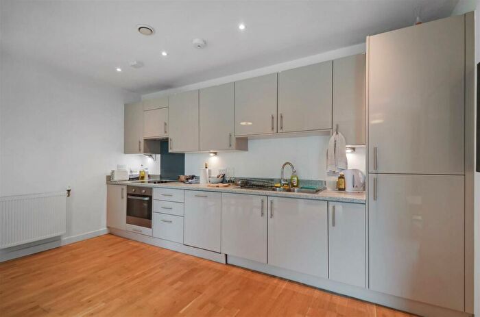 1 Bedroom Flat For Sale In Lennard Road, Croydon, CR0
