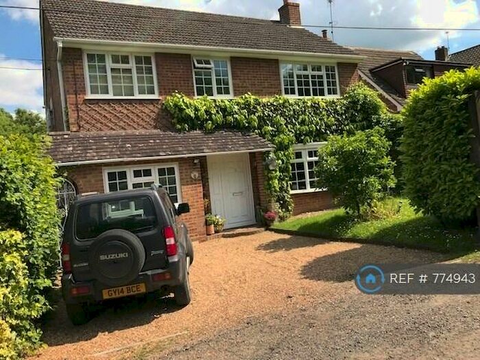 3 Bedroom Detached House To Rent In Bluebell Lane, East Grinstead, RH19