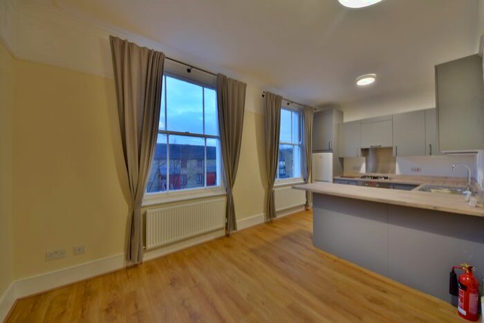 1 Bedroom Flat To Rent In Junction Road, Archway, London, N19