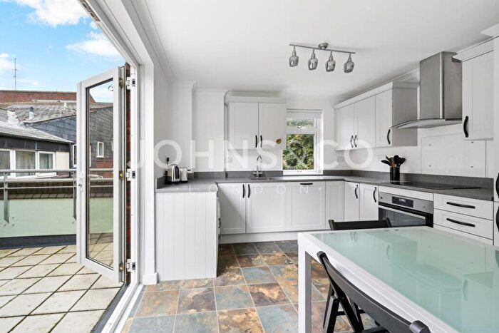2 Bedroom Apartment To Rent In Swan Passage, London, E1