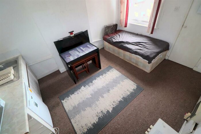1 Bedroom Flat To Rent In Studio Flat, Holyhead Road Coundon Coventry, CV1