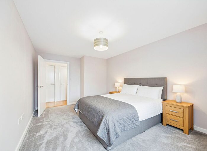 1 Bedroom Flat For Sale In West Way, Ruislip, HA4