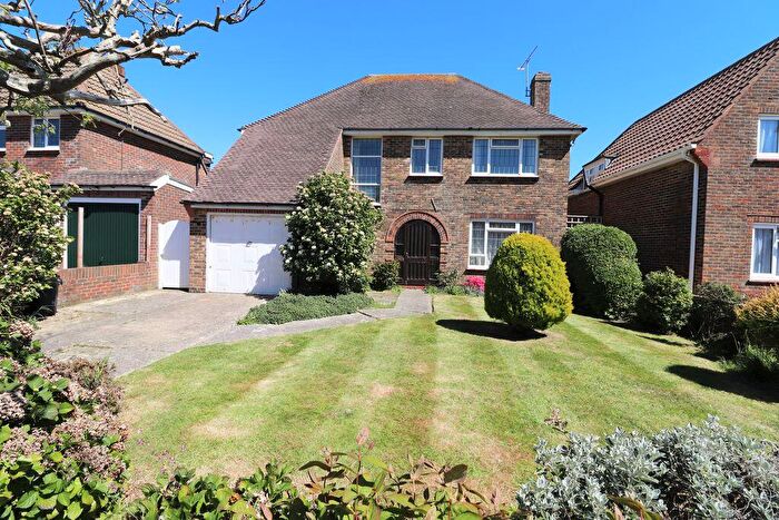 3 Bedroom Detached House For Sale In Chelwood Avenue, Goring-by-Sea, BN12