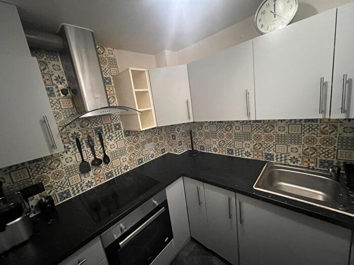 1 Bedroom Flat To Rent In Forest Road, Walthamstow, E17