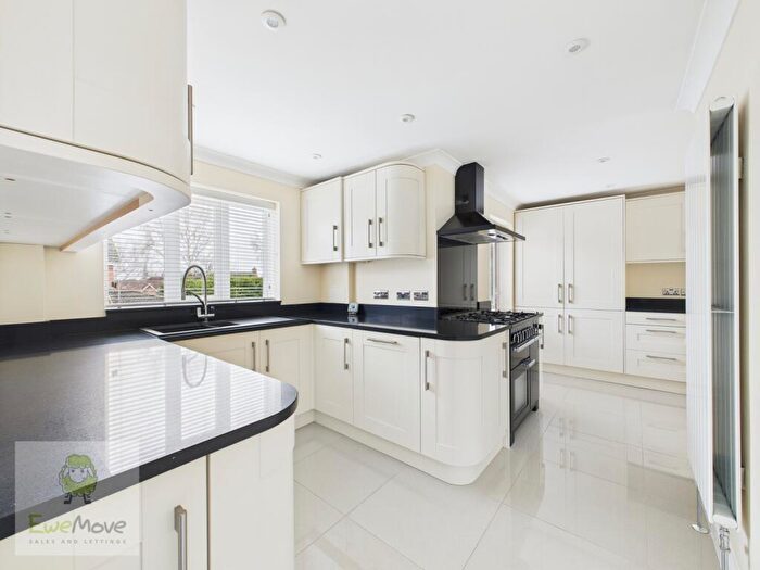 3 Bedroom Detached House For Sale In Chequers Court, Strood, Rochester, ME2