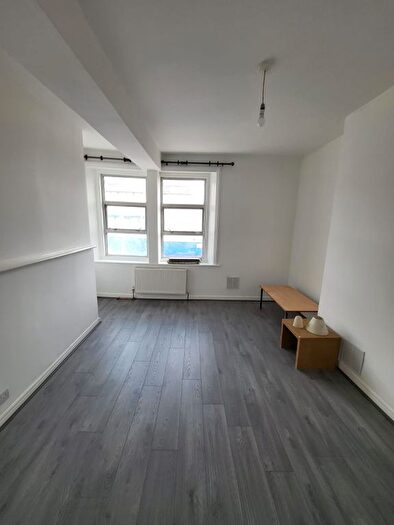 2 Bedroom Flat To Rent In Telegraph Mews, Ilford, IG3