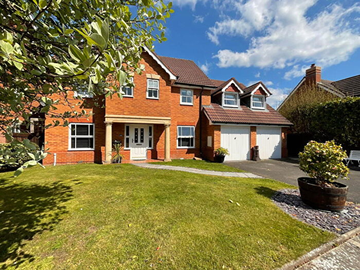 4 Bedroom Detached House For Sale In Regent Close, Birkdale, Southport, PR8