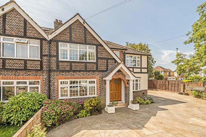 5 Bedroom House To Rent In Hampton Court Avenue, East Molesey, KT8