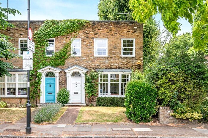 3 Bedroom End Of Terrace House For Sale In St Mary's Grove, Islington, London, N1