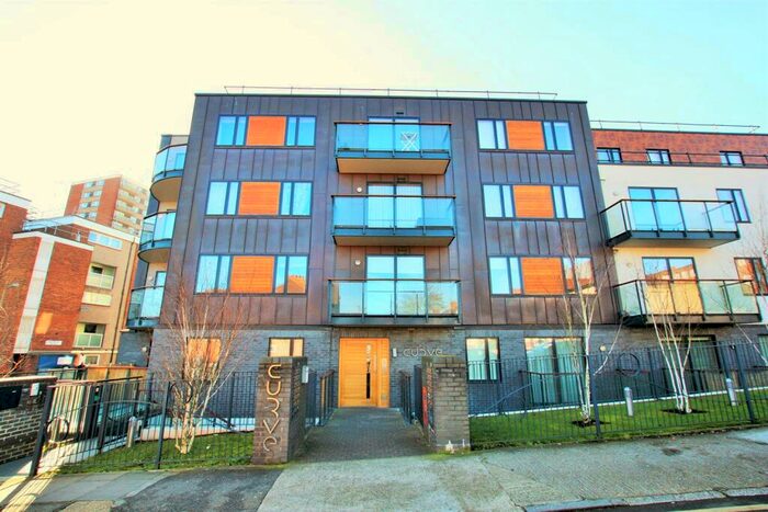 3 Bedroom Flat To Rent In Curve Court, Victoria Road, Hendon, NW4