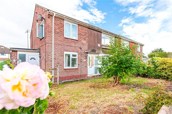 2 Bedroom End Of Terrace House For Sale In The Henrys, Thatcham, Berkshire, RG18