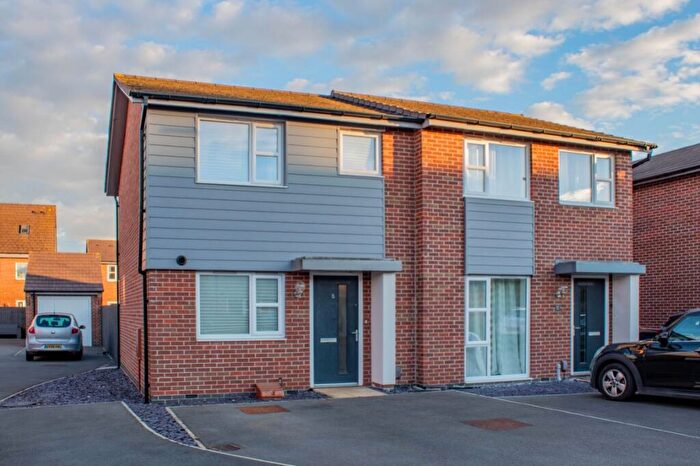2 Bedroom Semi-Detached House For Sale In Harvest Close, Beeston, Nottingham, Nottinghamshire, NG9