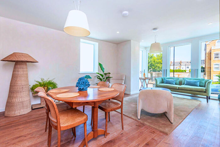 2 Bedroom Apartment For Sale In Manerium House, Manor Park, London, SE13