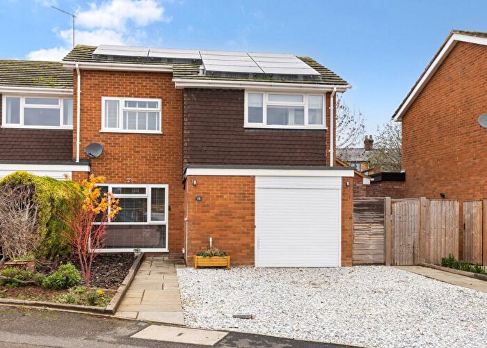 3 Bedroom Semi Detached House For Sale In Eastmoor Park, Harpenden, Hertfordshire, AL5