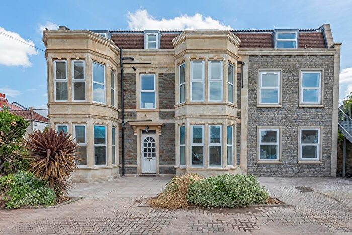 2 Bedroom Apartment To Rent In College House- Fishponds, BS16