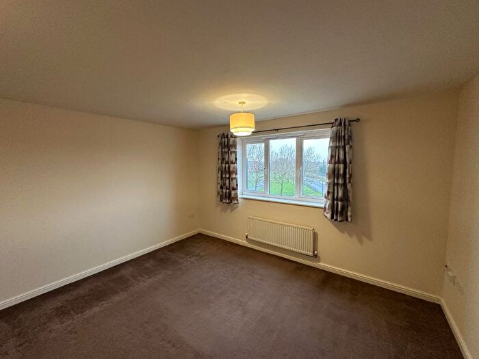 1 Bedroom Flat For Sale In Kingston House, Millgrove Street, Redhouse, SN25