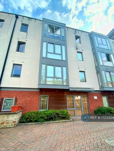 1 Bedroom Flat To Rent In Barleyfields, Bristol, BS2