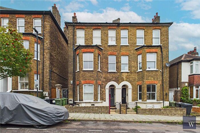 2 Bedroom Apartment For Sale In Thurlow Hill, London, SE21