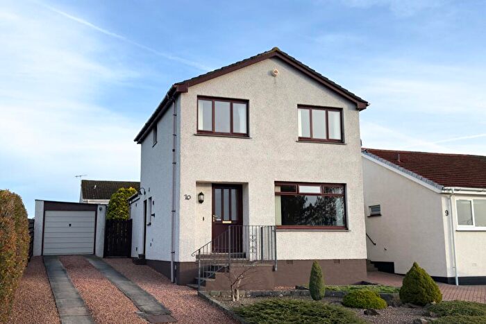 3 Bedroom Detached House For Sale In Maple Place, Perth, PH1