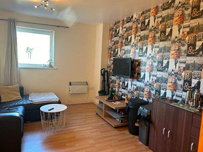 2 Bedroom Apartment For Sale In St Andrews Close, Canterbury, CT1