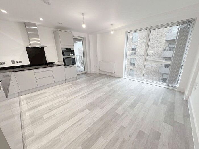 1 Bedroom Flat To Rent In India Way, London, NW7