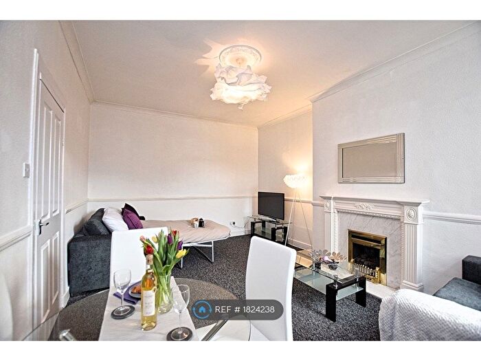 1 Bedroom Flat To Rent In Garturk Street, Coatbridge, ML5