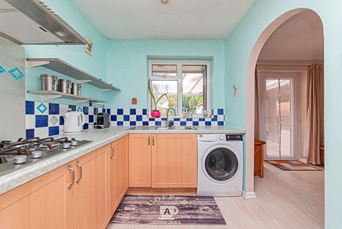 2 Bedroom Bungalow For Sale In Blackmoor Wood, Ascot, Berkshire, SL5