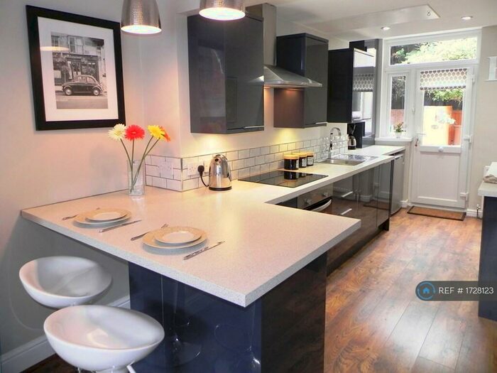 2 Bedroom Flat To Rent In Ground Floor, Hull, HU3