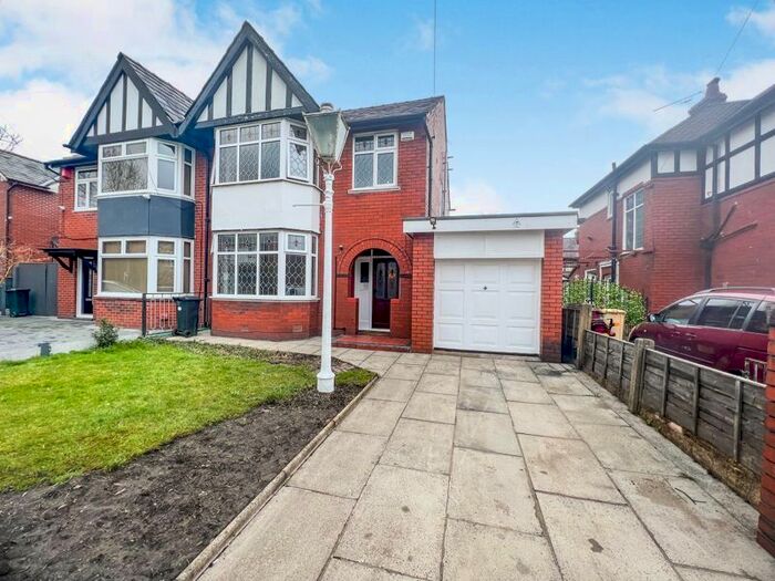 3 Bedroom Semi-Detached House To Rent In Lakeside Avenue, Great Lever, Bolton, BL3
