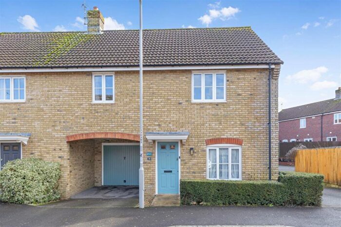 3 Bedroom Semi Detached House For Sale In Honeymead Lane, Sturminster Newton, DT10