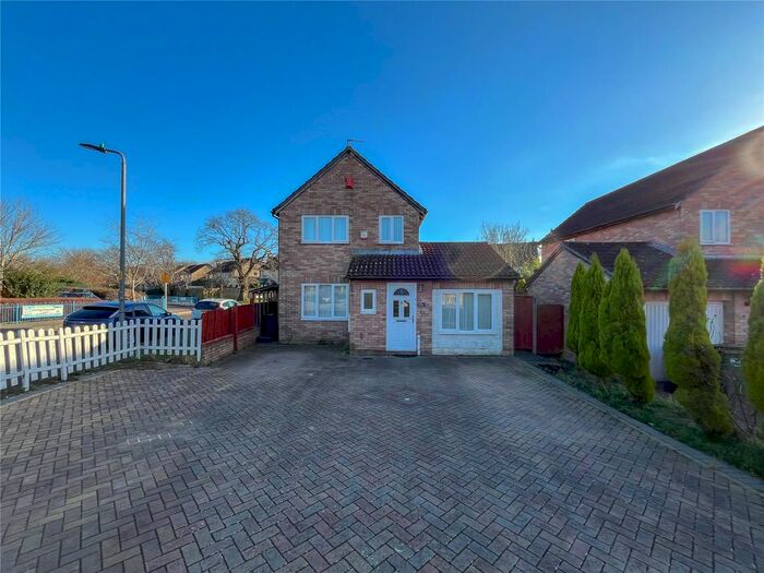 4 Bedroom Detached House To Rent In Broad Croft, Bradley Stoke, Bristol, South Gloucestershire, BS32