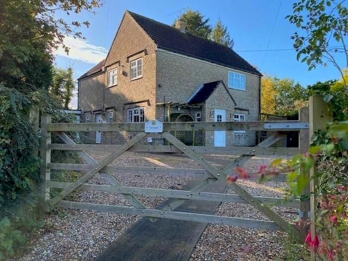 3 Bedroom Detached House For Sale In Littleton-Upon-Severn, Bristol, BS35