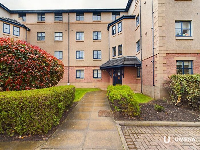3 Bedroom Flat To Rent In Russell Gardens, Roseburn, Edinburgh, EH12