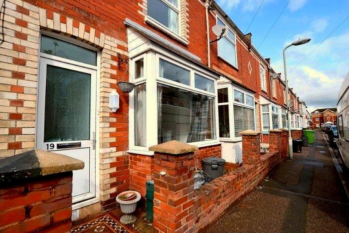 2 Bedroom Terraced House To Rent In Fords Road, St. Thomas, Exeter, EX2