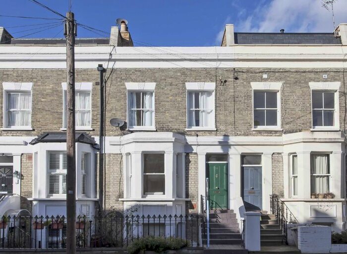 2 Bedroom Flat To Rent In Chesson Road, London, W14