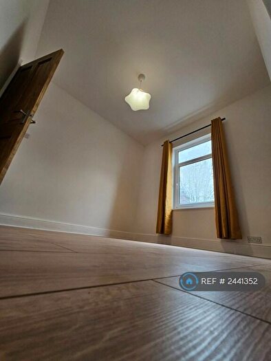 3 Bedroom Terraced House To Rent In Cross Road, Coventry, CV6