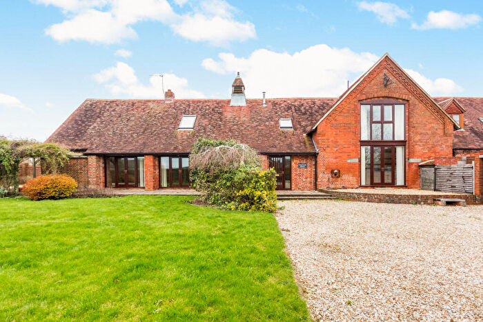 6 Bedroom Barn Conversion For Sale In Park Lane, Swanmore, SO32