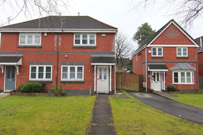 3 Bedroom Semi-Detached House For Sale In Northwold Drive, M9