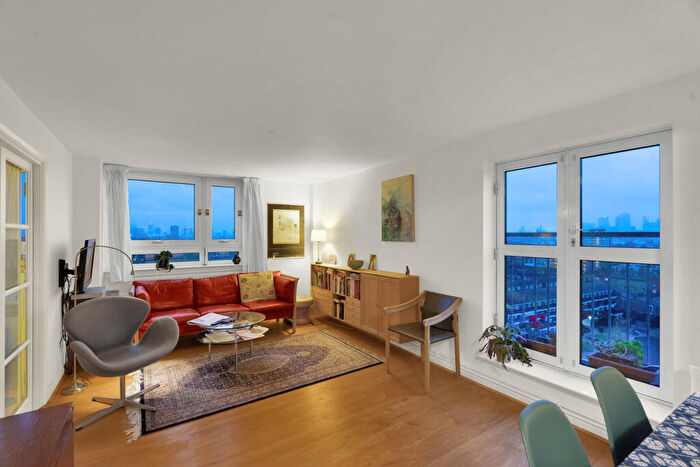 2 Bedroom Apartment For Sale In Approach Road, London, E2