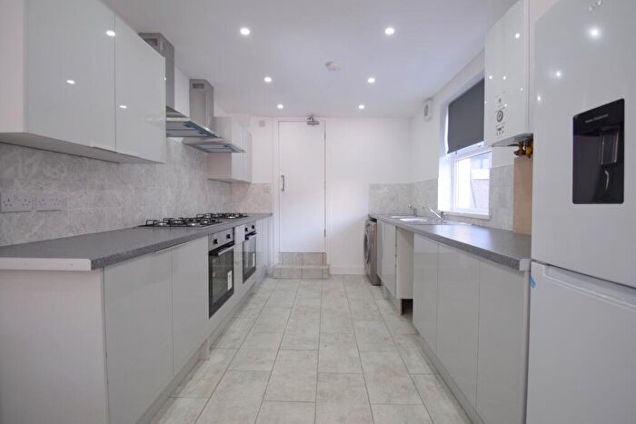 8 Bedroom House To Rent In May Street, Cathays, CF24