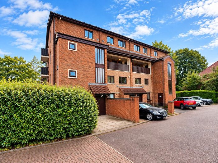 1 Bedroom Flat For Sale In Bristol Road South, Rednal, Birmingham, West Midlands, B45