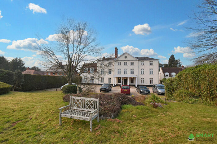2 Bedroom Apartment For Sale In Farringdon House, Exeter, EX5