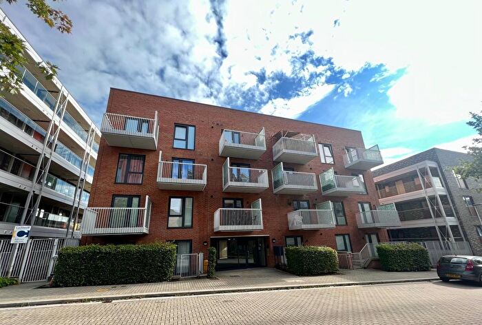 2 Bedroom Flat To Rent In Columbia Place, Campbell Park, Milton Keynes, MK9