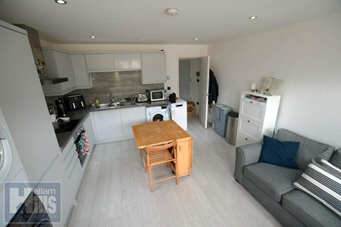 2 Bedroom Apartment To Rent In South Road, Sheffield, S6