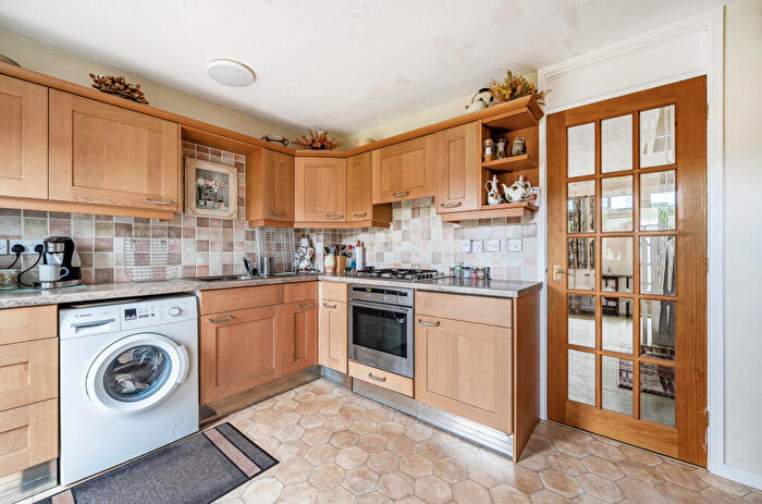 2 Bedroom Semi-Detached House For Sale In Puttocks Close, Haslemere, West Sussex, GU27