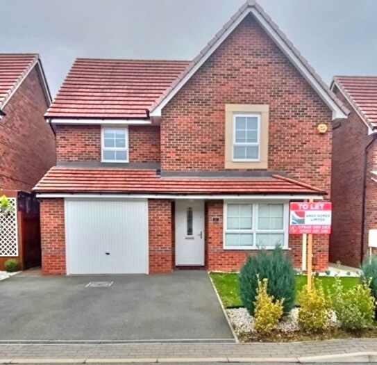 4 Bedroom Semi-Detached House To Rent In Rovers Way, Doncaster, DN4