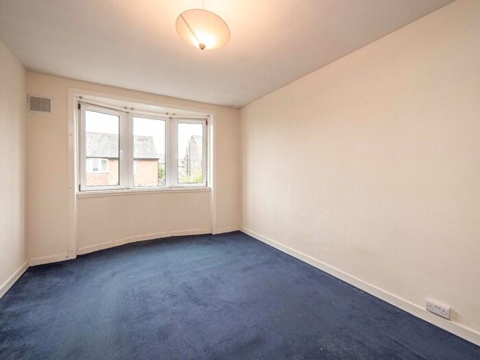 2 Bedroom Flat For Sale In Carrick Knowe Road, Edinburgh, EH12